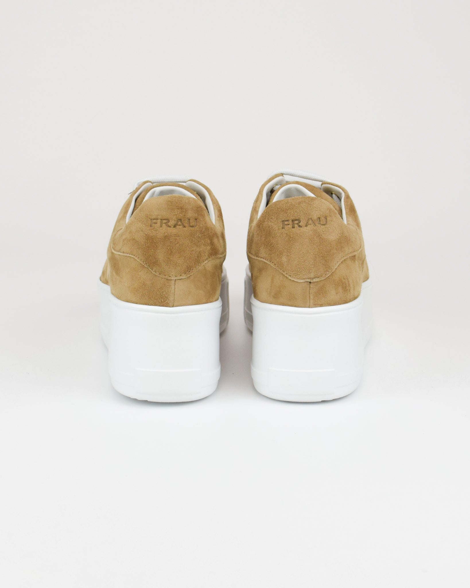 Sneaker platform in suede