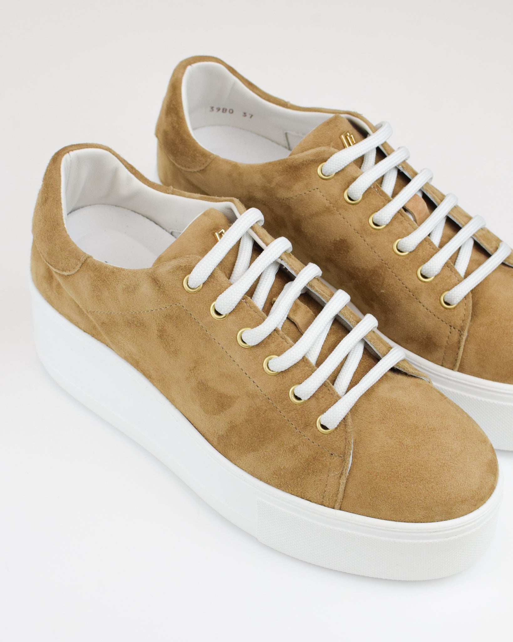 Sneaker platform in suede