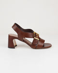 Sandalo in pelle con fibbia