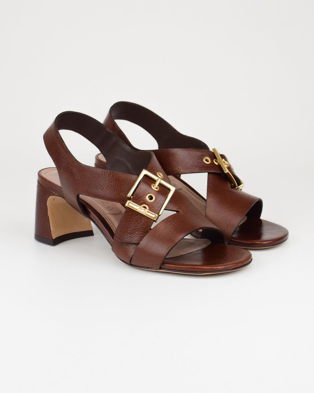 Sandalo in pelle con fibbia