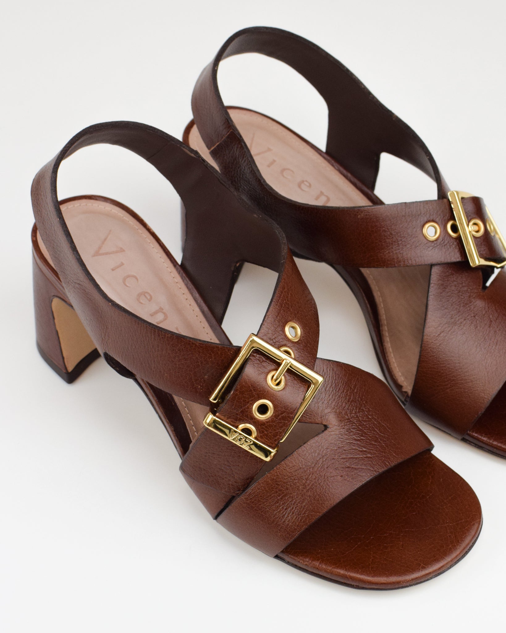 Sandalo in pelle con fibbia