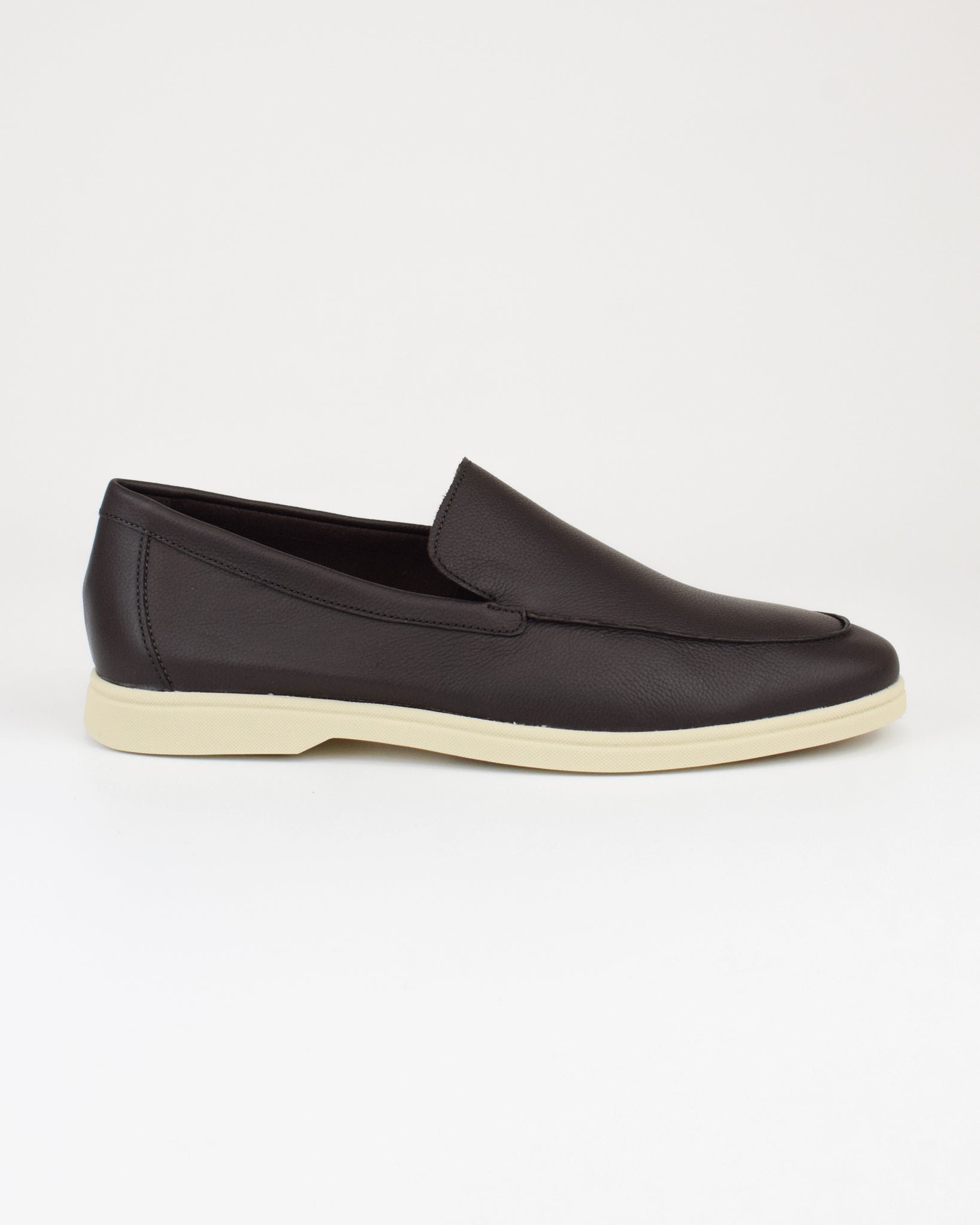 Slip on in pelle