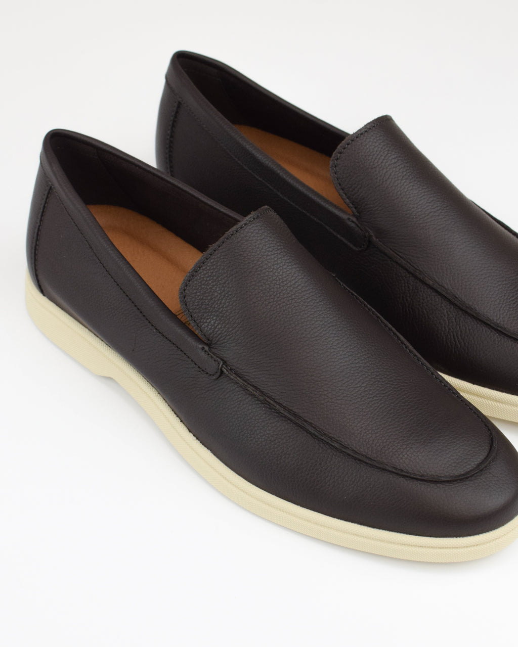 Slip on in pelle