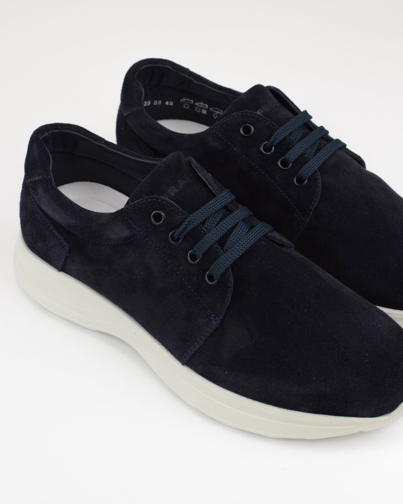 Sneaker in camoscio extalight