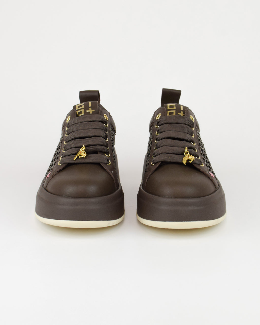 Sneaker in pelle e rafia