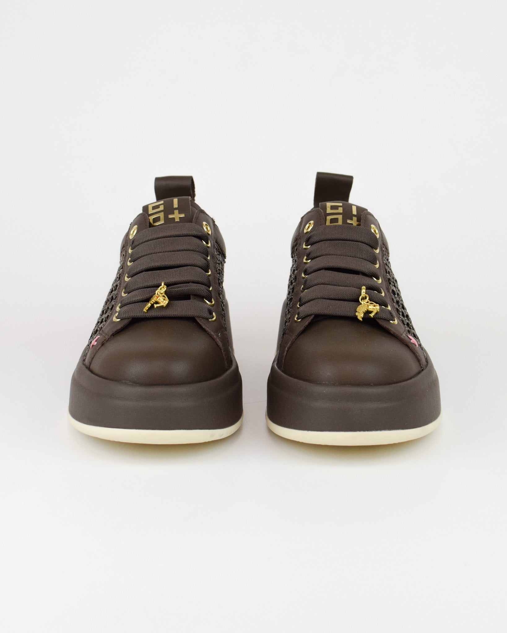 Sneaker in pelle e rafia