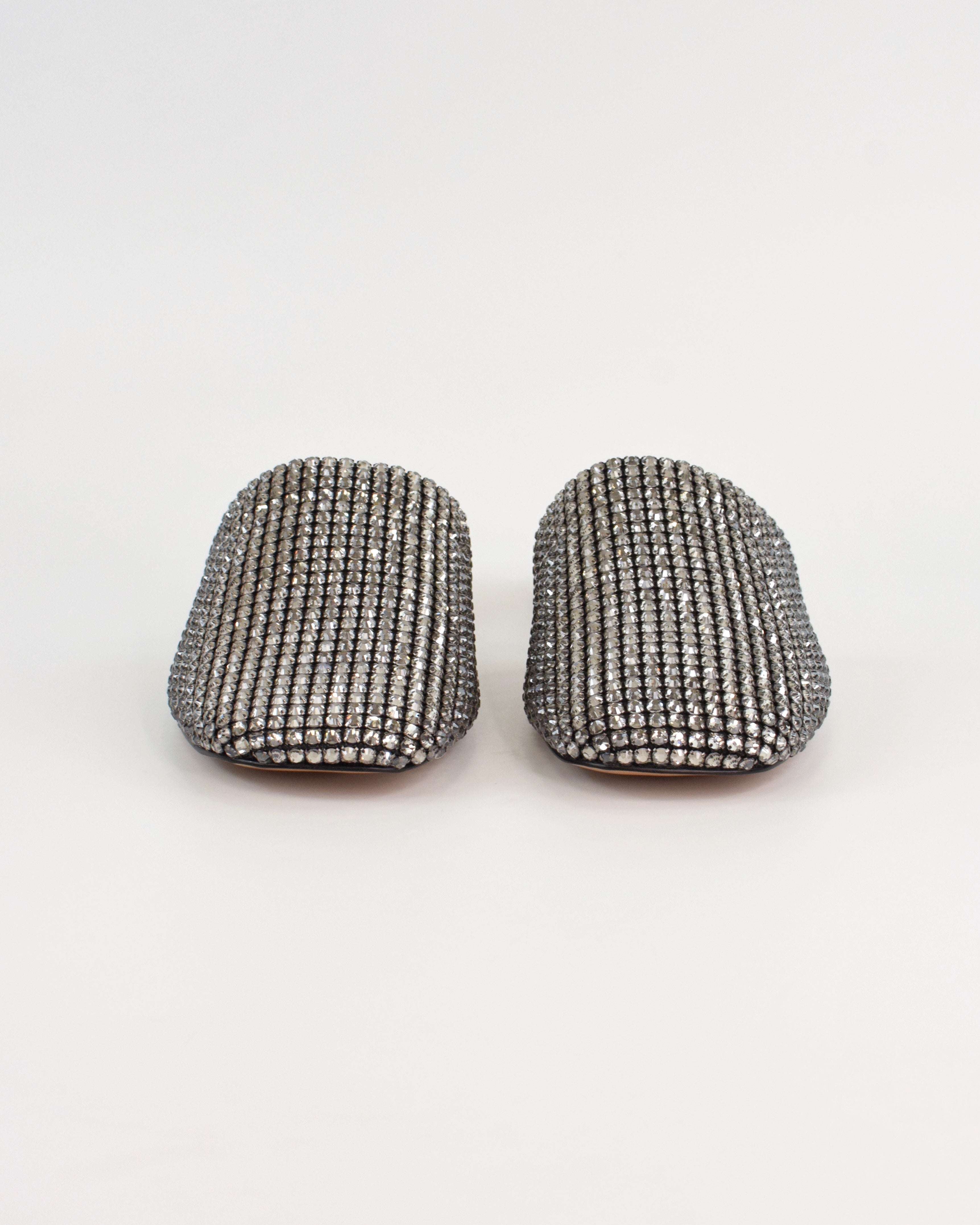 Mules gioiello con punta chiusa e strass