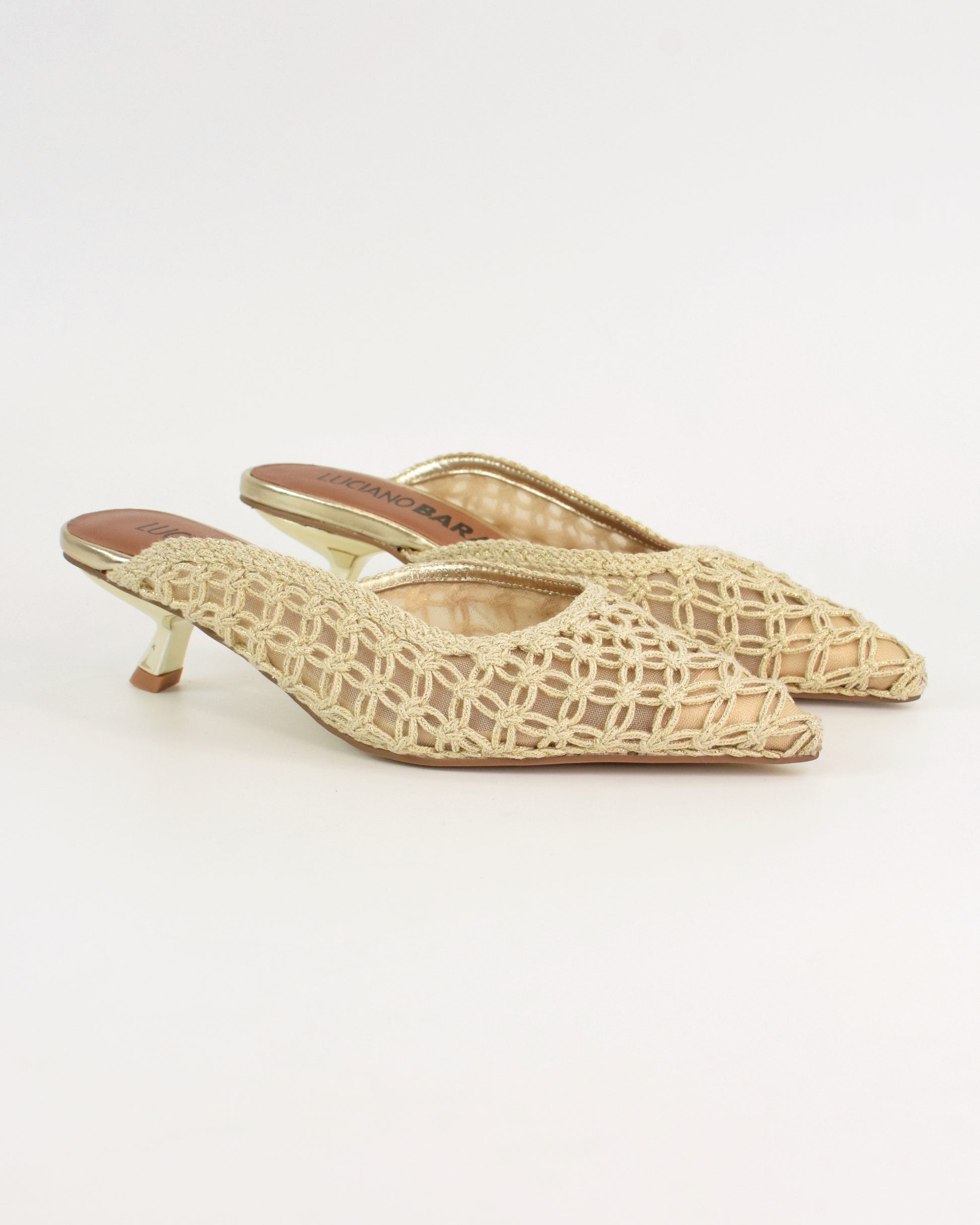 Mules traforato con tacco kitten