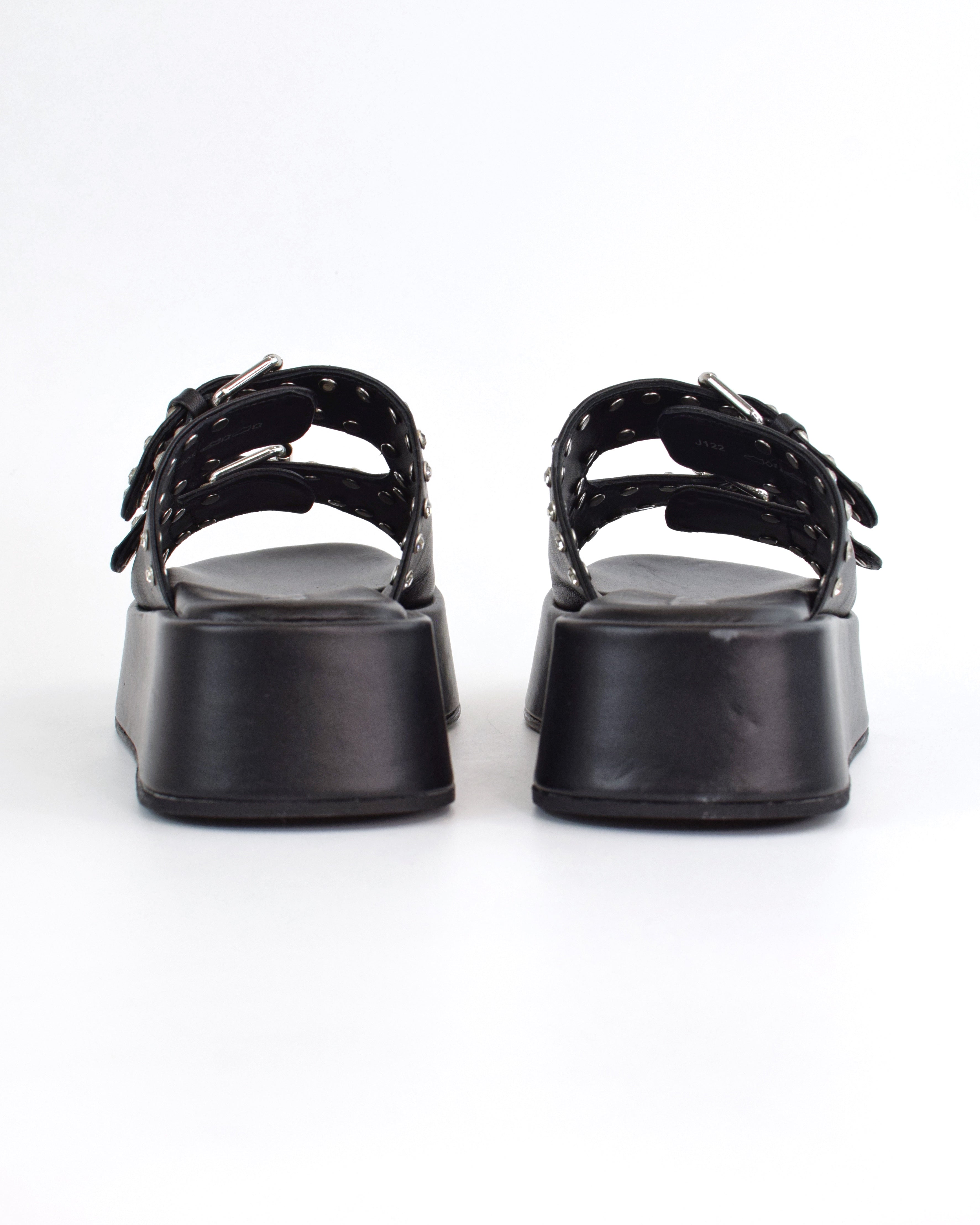 Ciabatta platform con fibbie gioiello