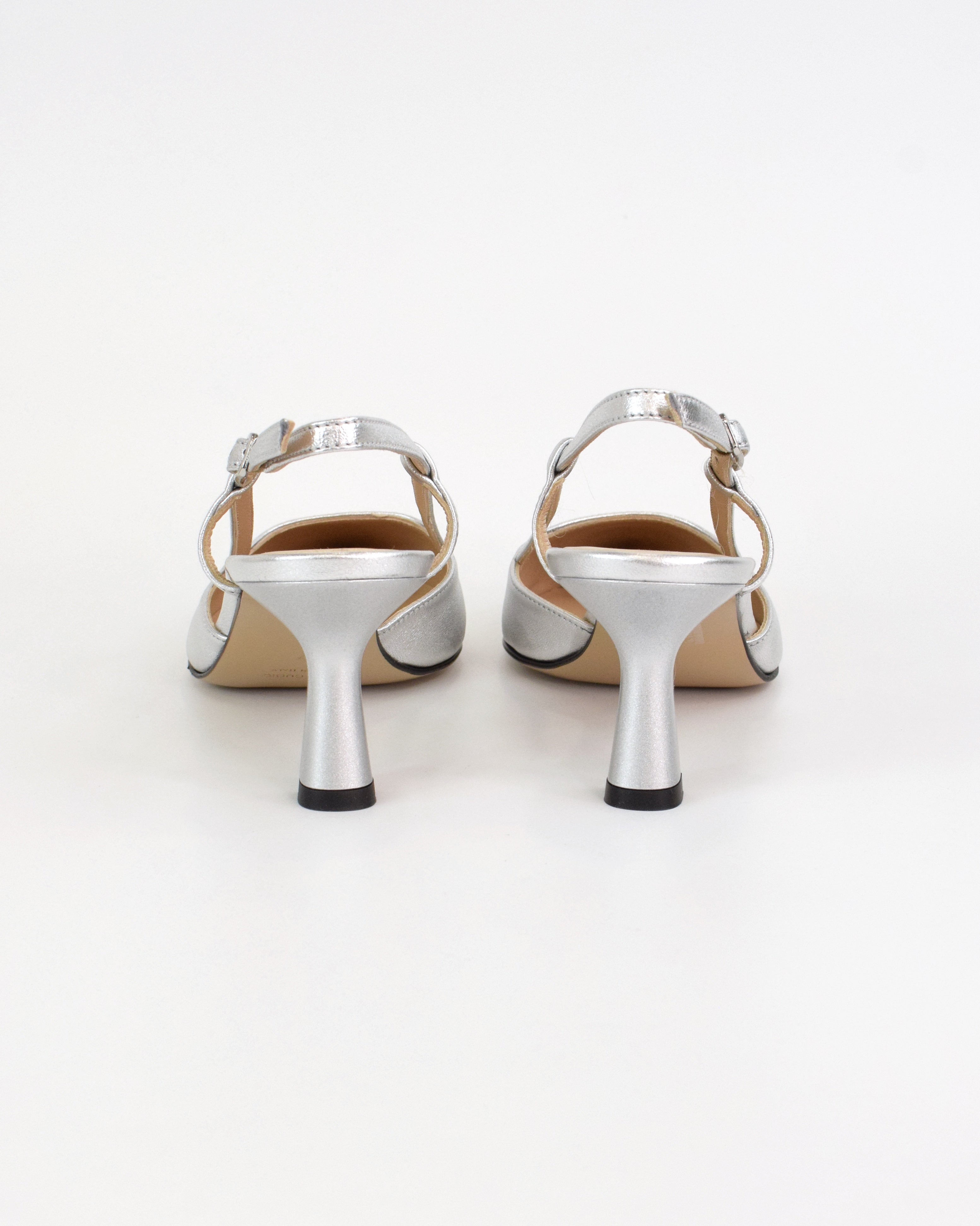 Slingback in pelle laminata