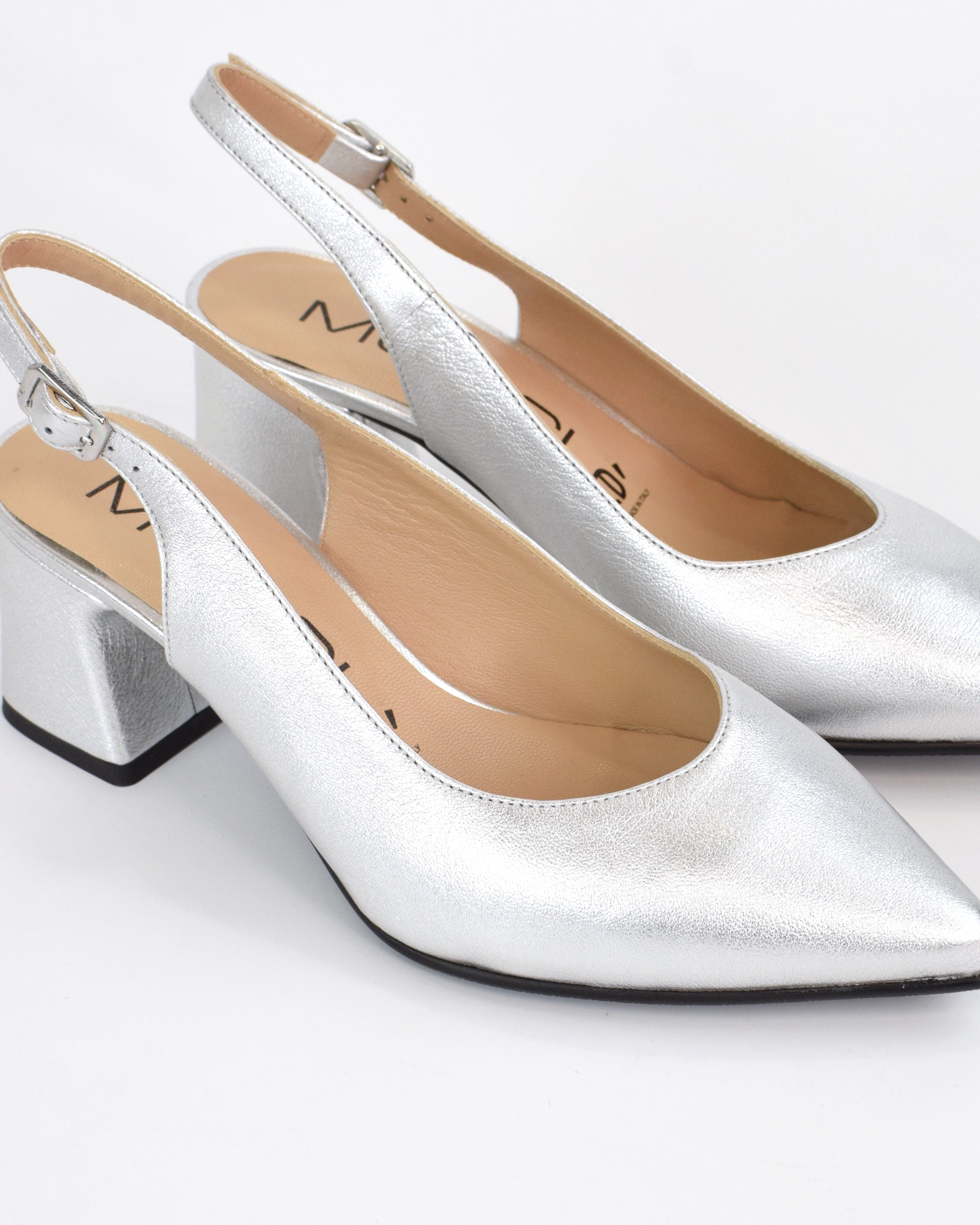 Slingback in pelle laminata