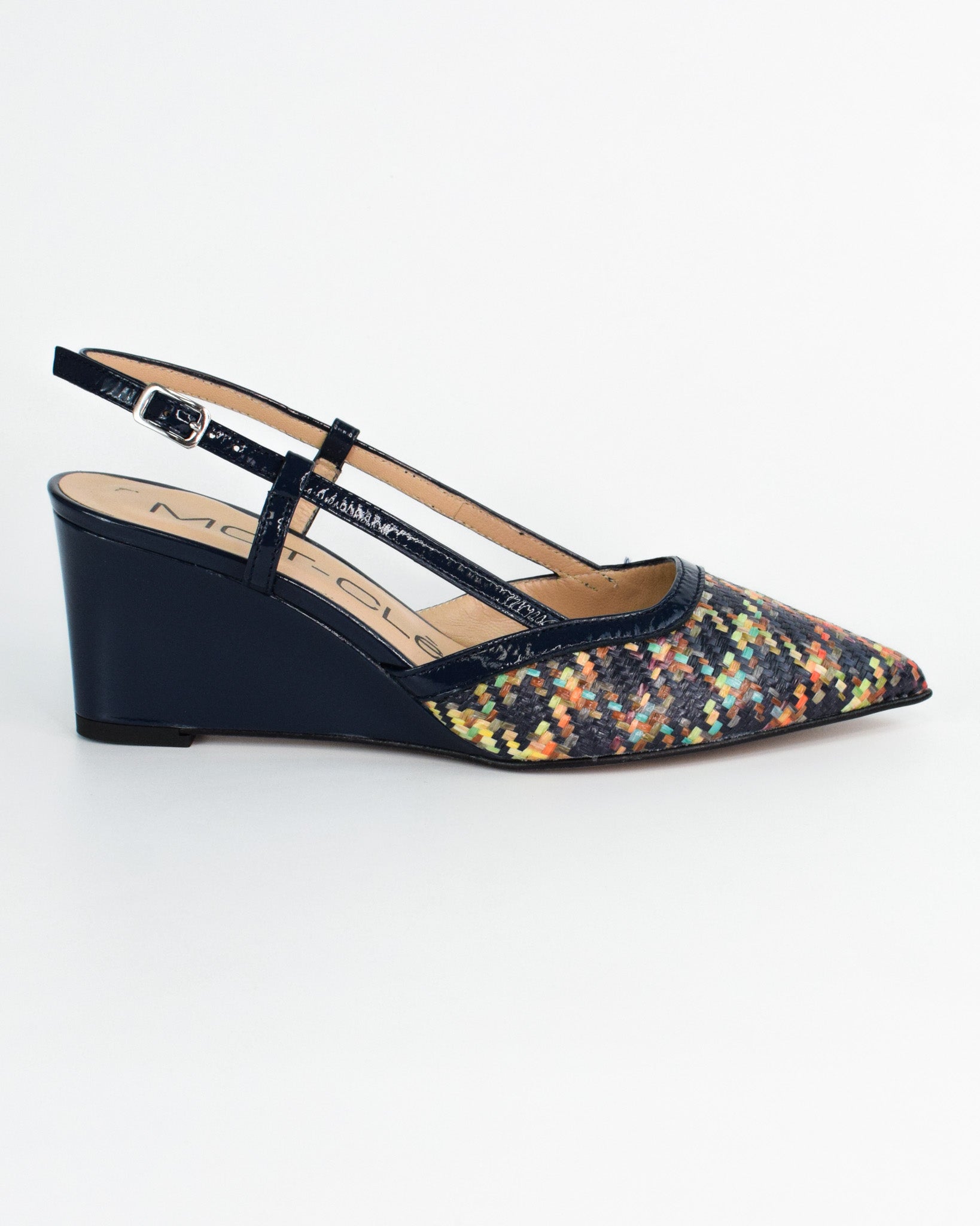 Slingback con zeppa e intreccio in rafia