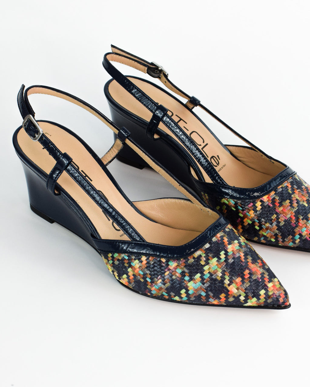 Slingback con zeppa e intreccio in rafia