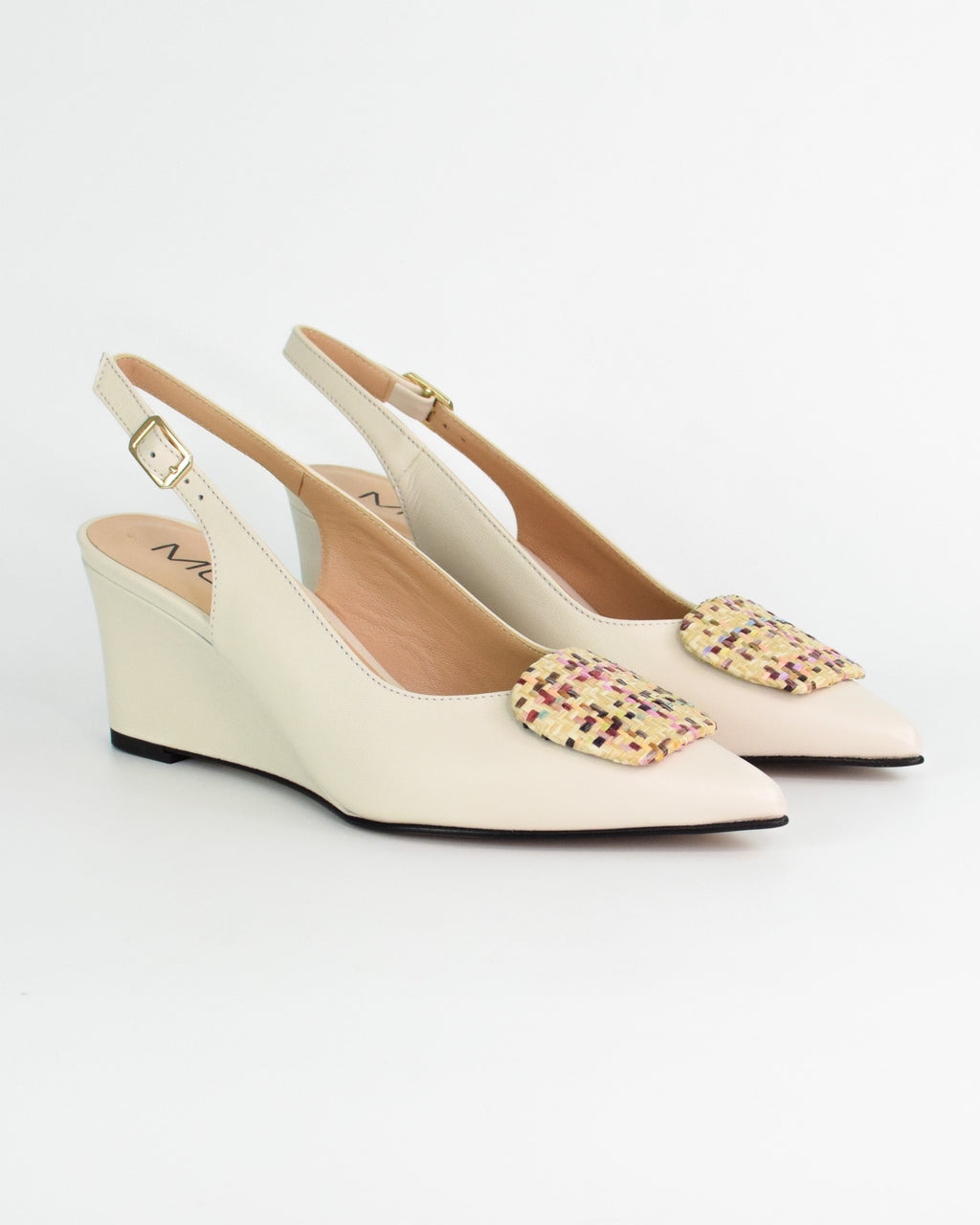 Slingback con zeppa e dettaglio in rafia