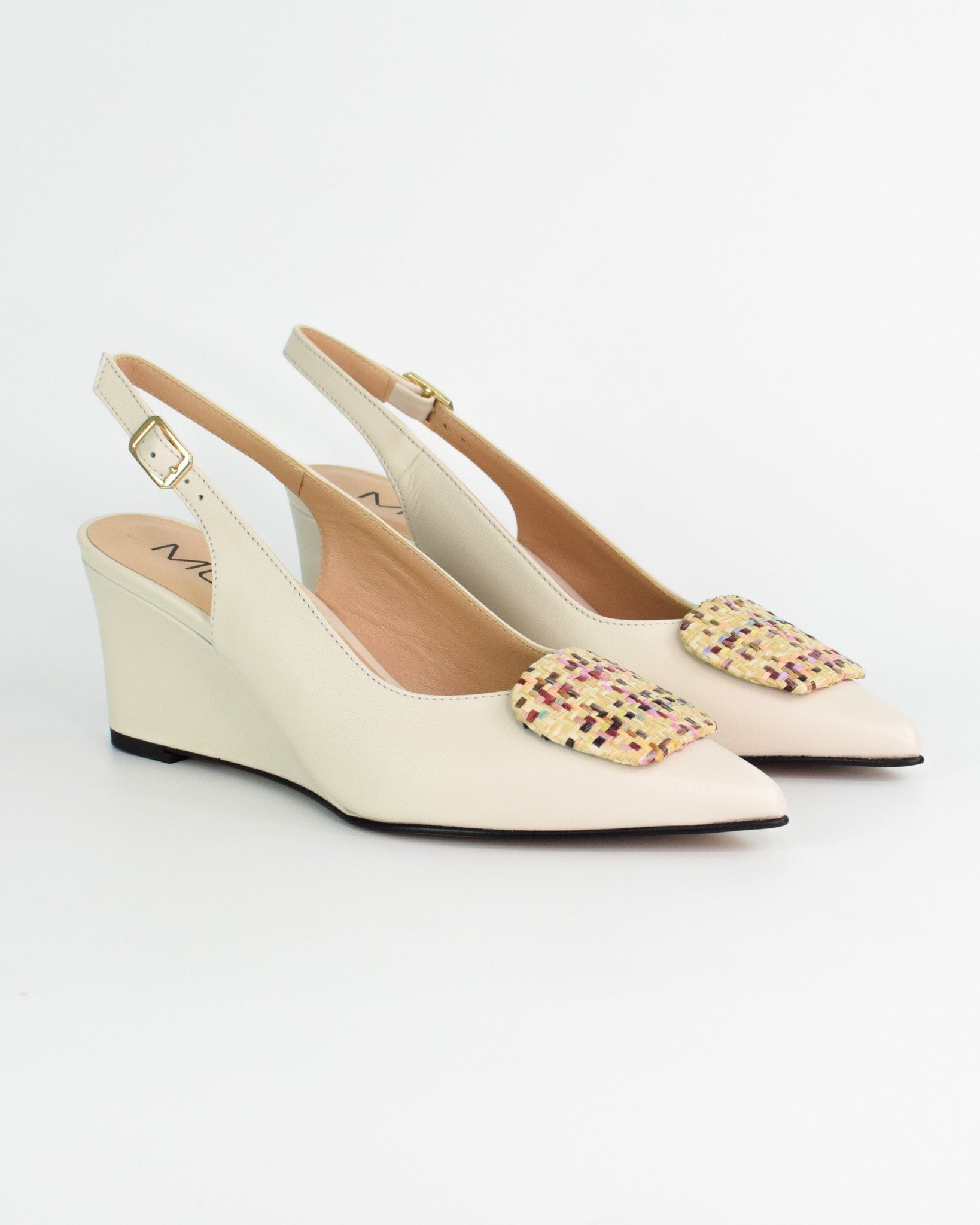 Slingback con zeppa e dettaglio in rafia