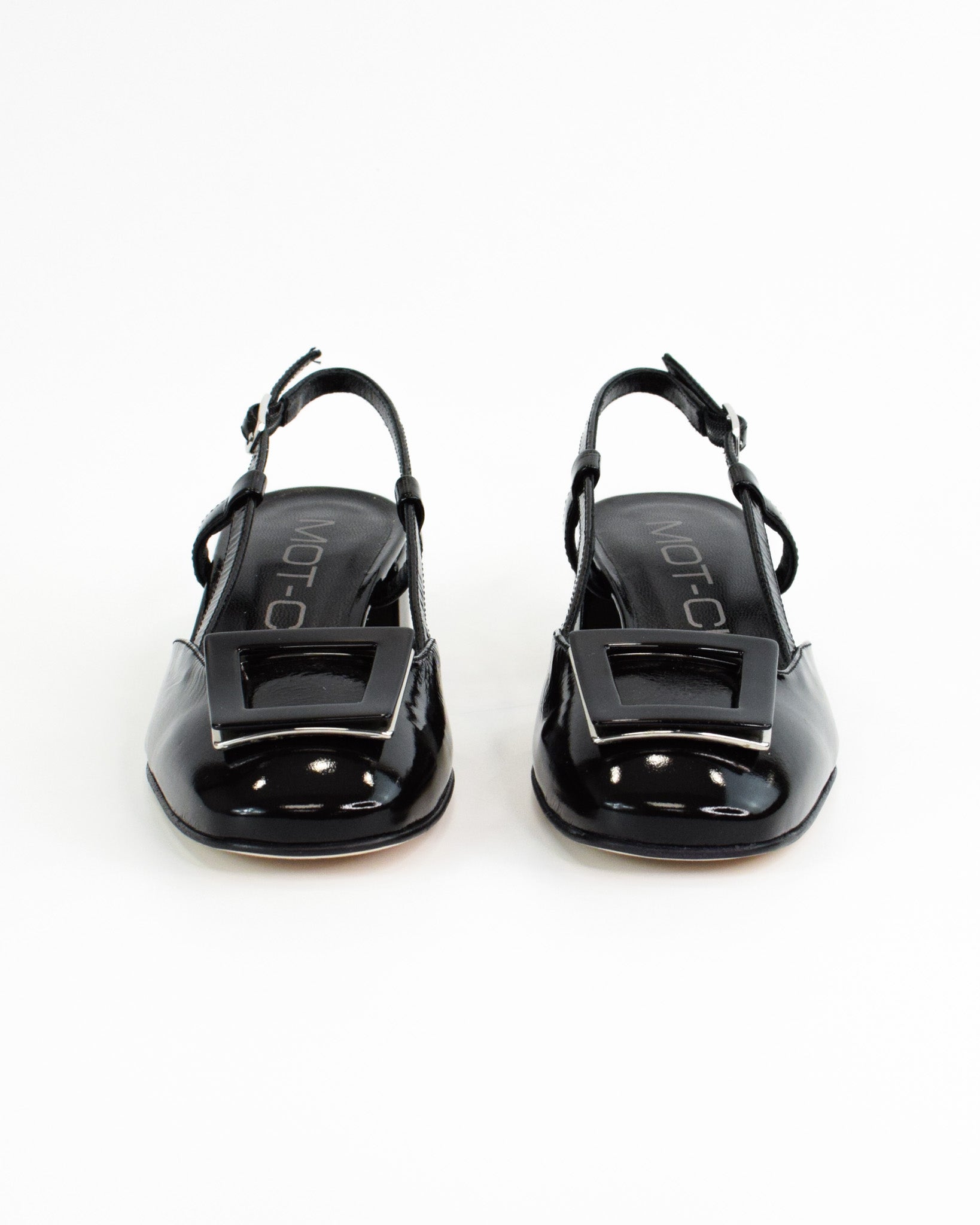 Slingback in vernice punta tonda