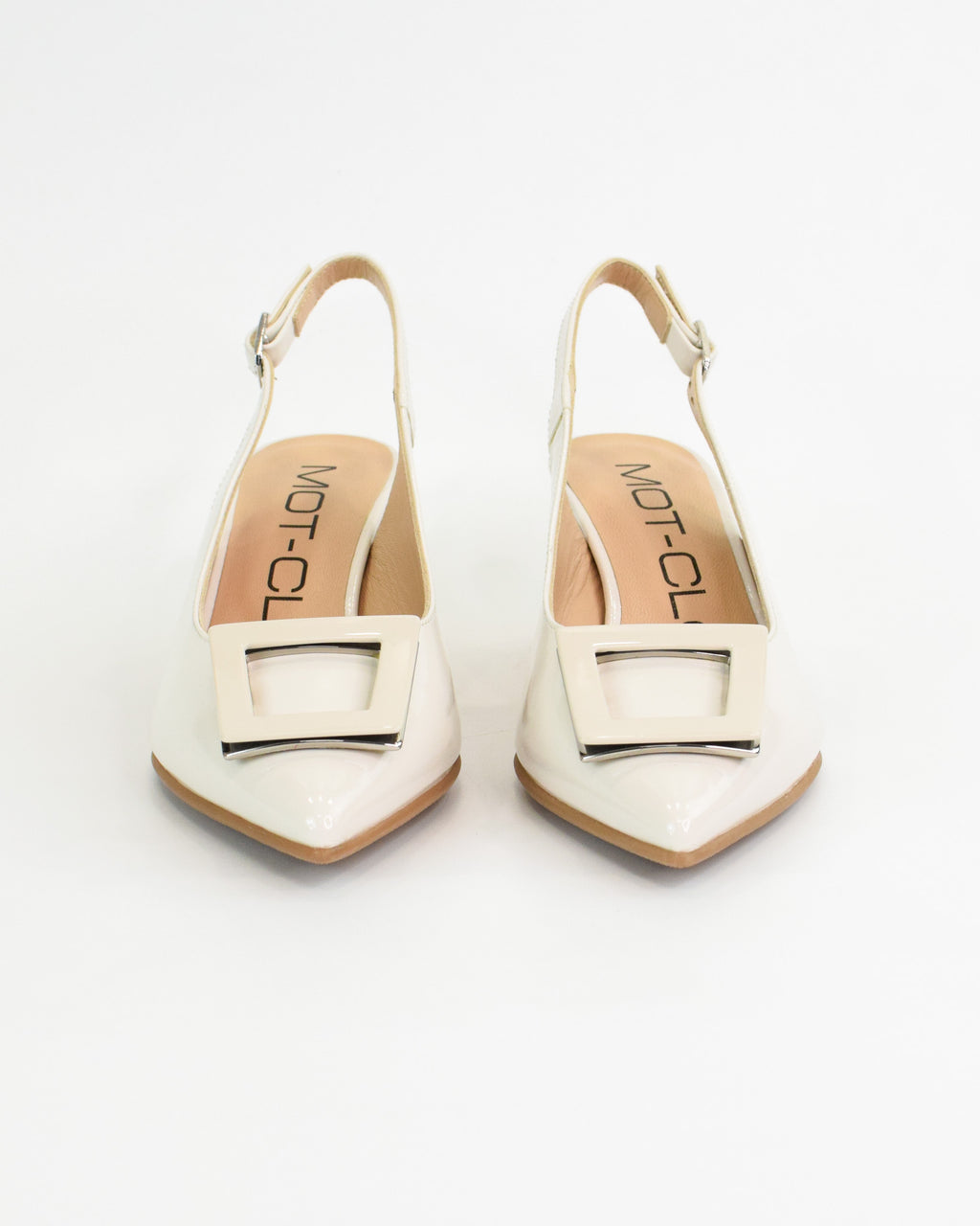 Slingback in vernice con applicazione