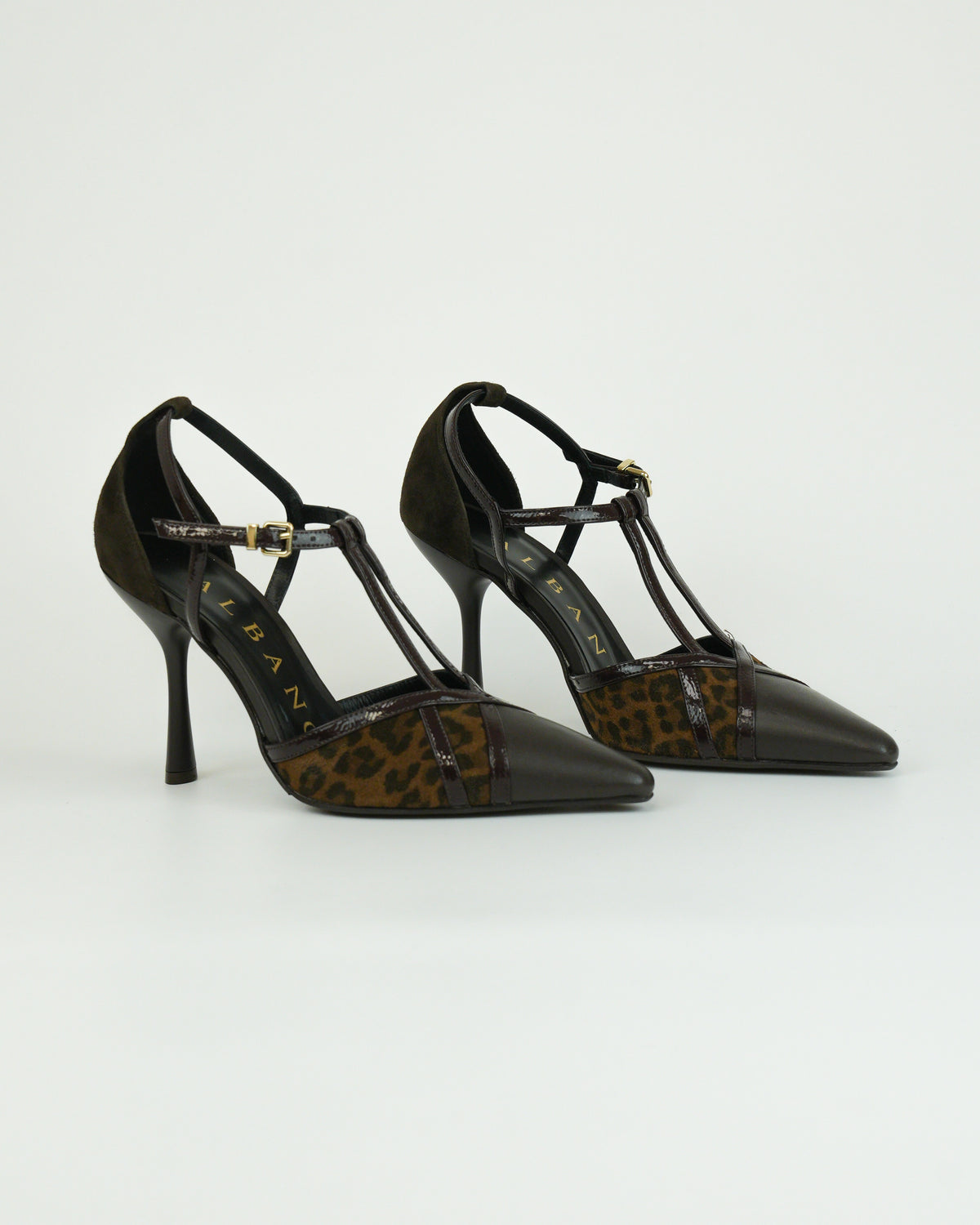 Décolleté in pelle e camoscio leopardato con cinturino a "t"