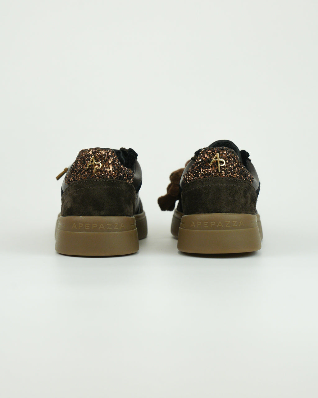Sneaker Iris in pelle con dettagli gioiello