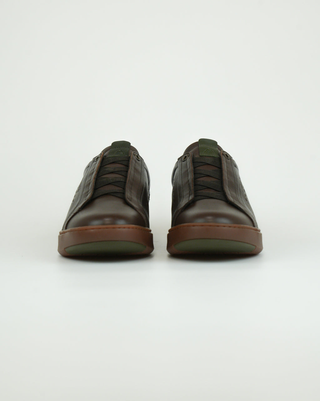Sneaker Aktif