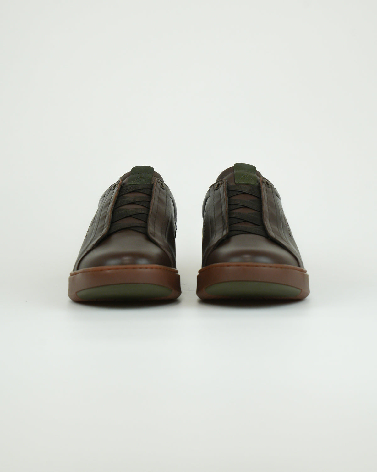 Sneaker Aktif