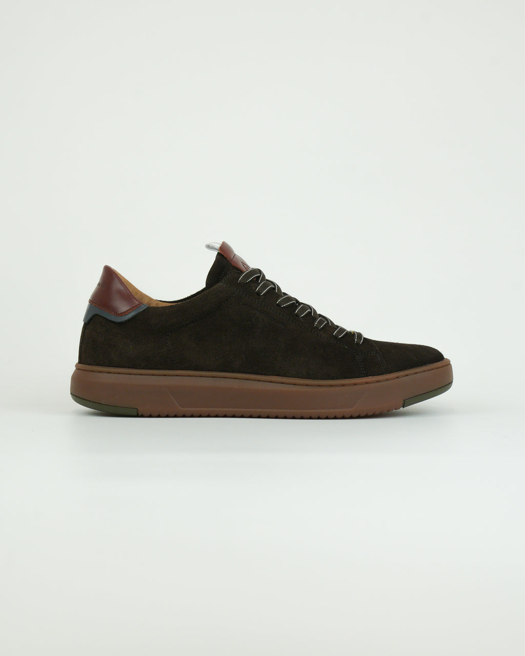 Sneaker Aktif