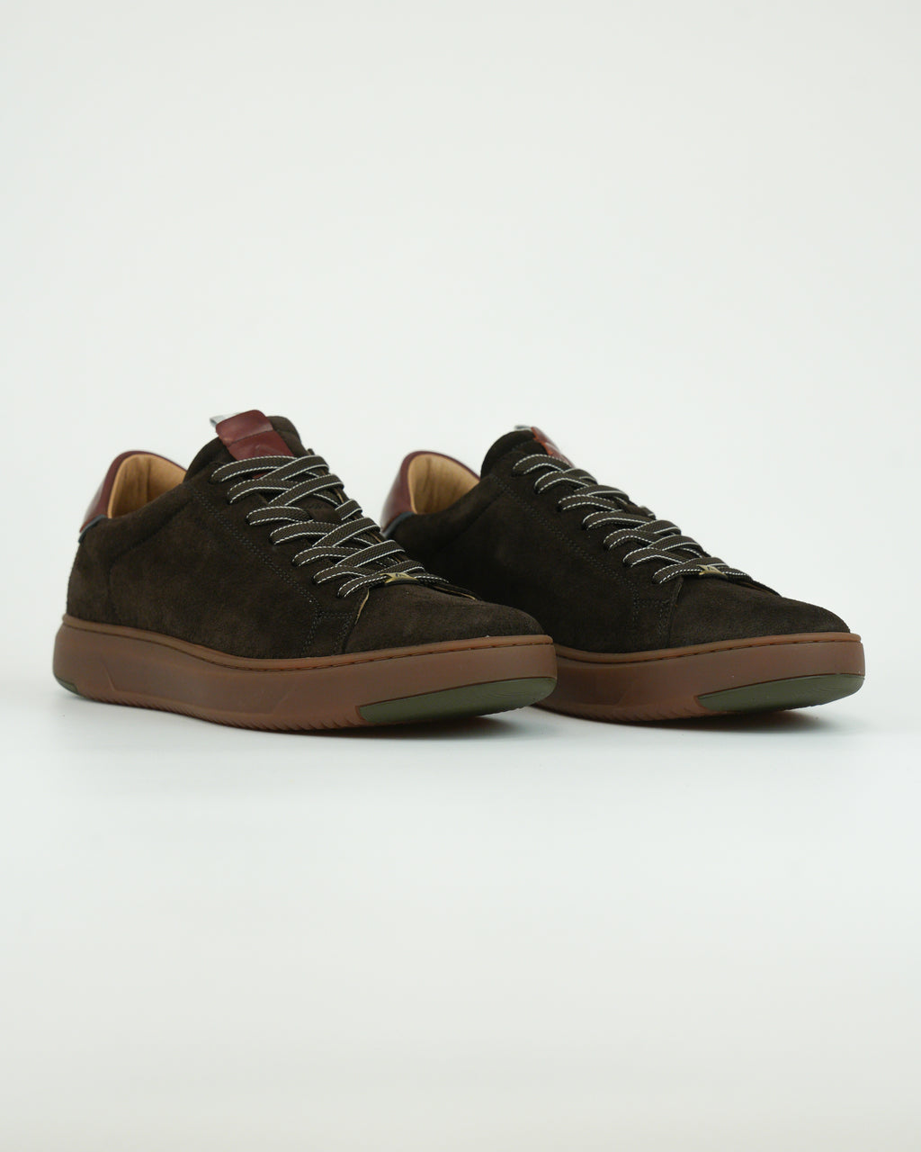 Sneaker Aktif