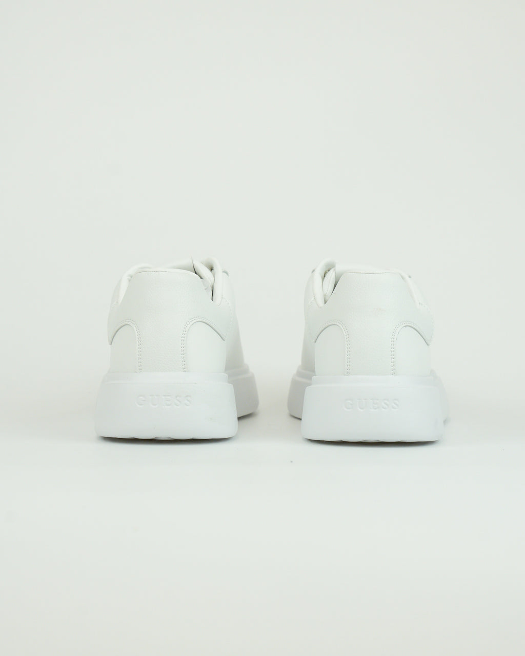 Sneaker Pravi
