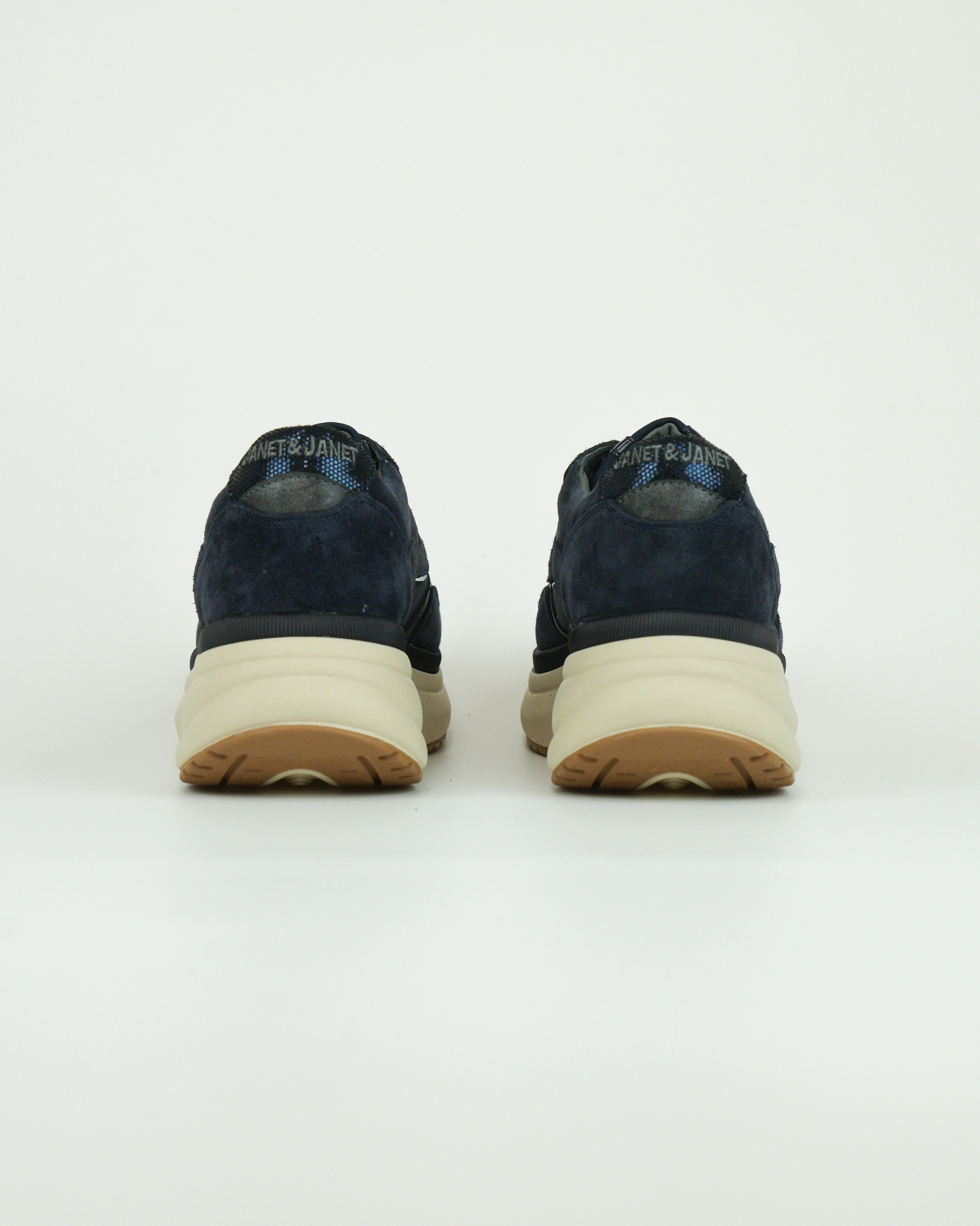 Sneaker in camoscio