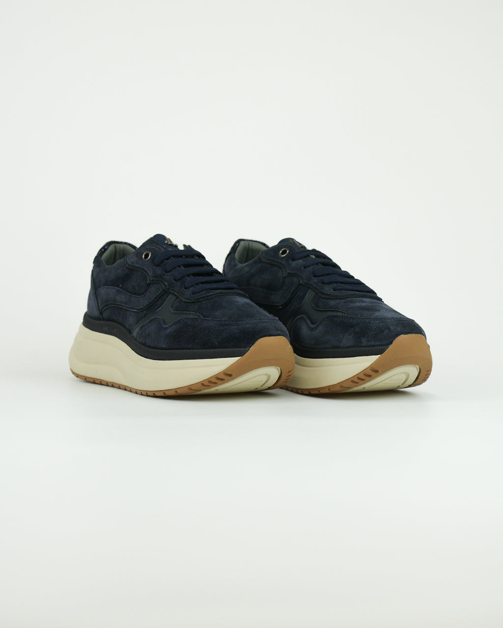 Sneaker in camoscio