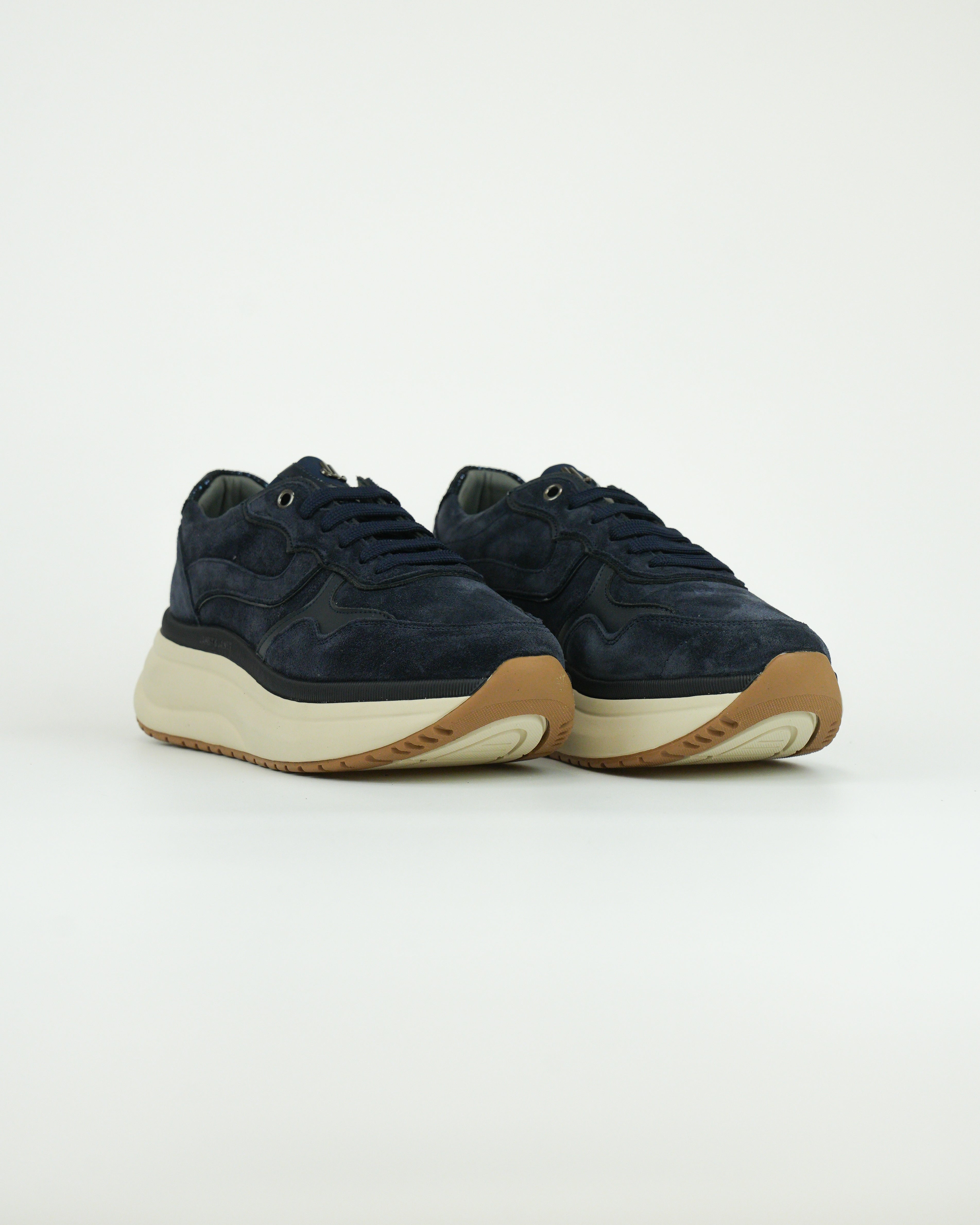 Sneaker in camoscio