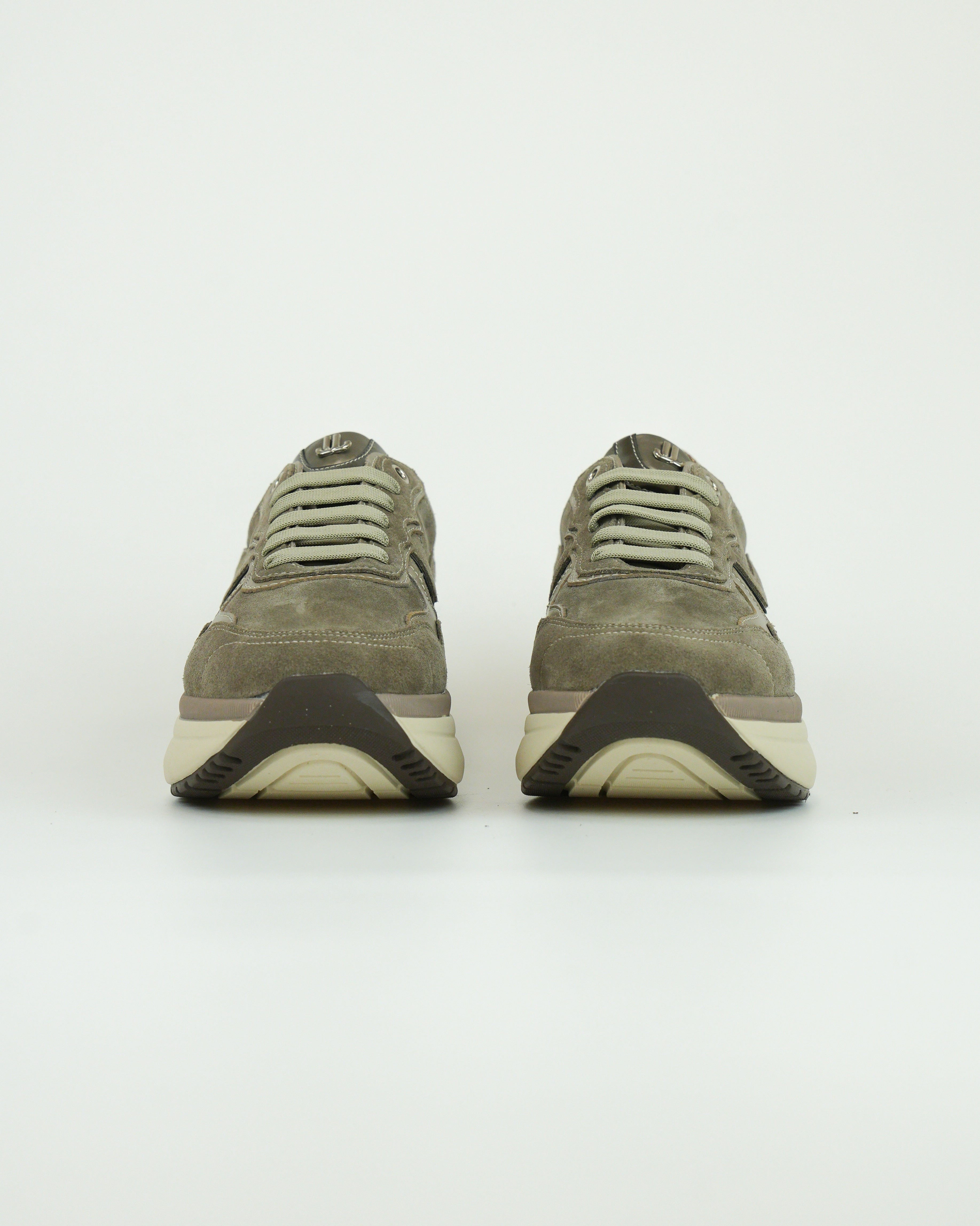 Sneaker in camoscio