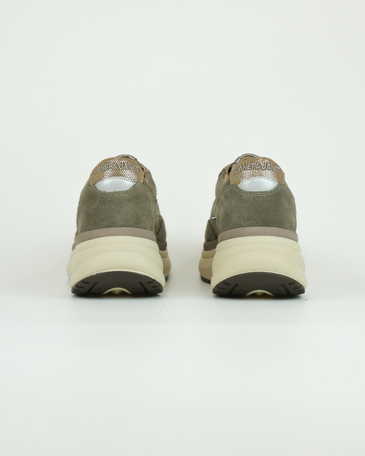 Sneaker in camoscio