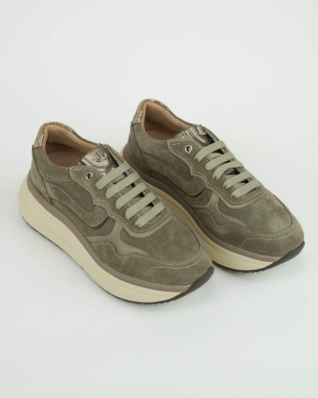 Sneaker in camoscio