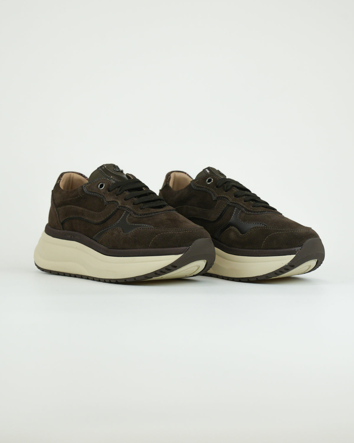 Sneaker in camoscio