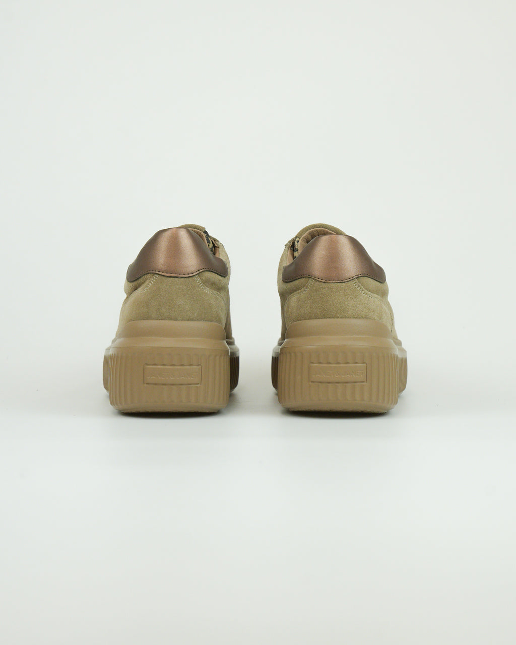 Sneaker in camoscio