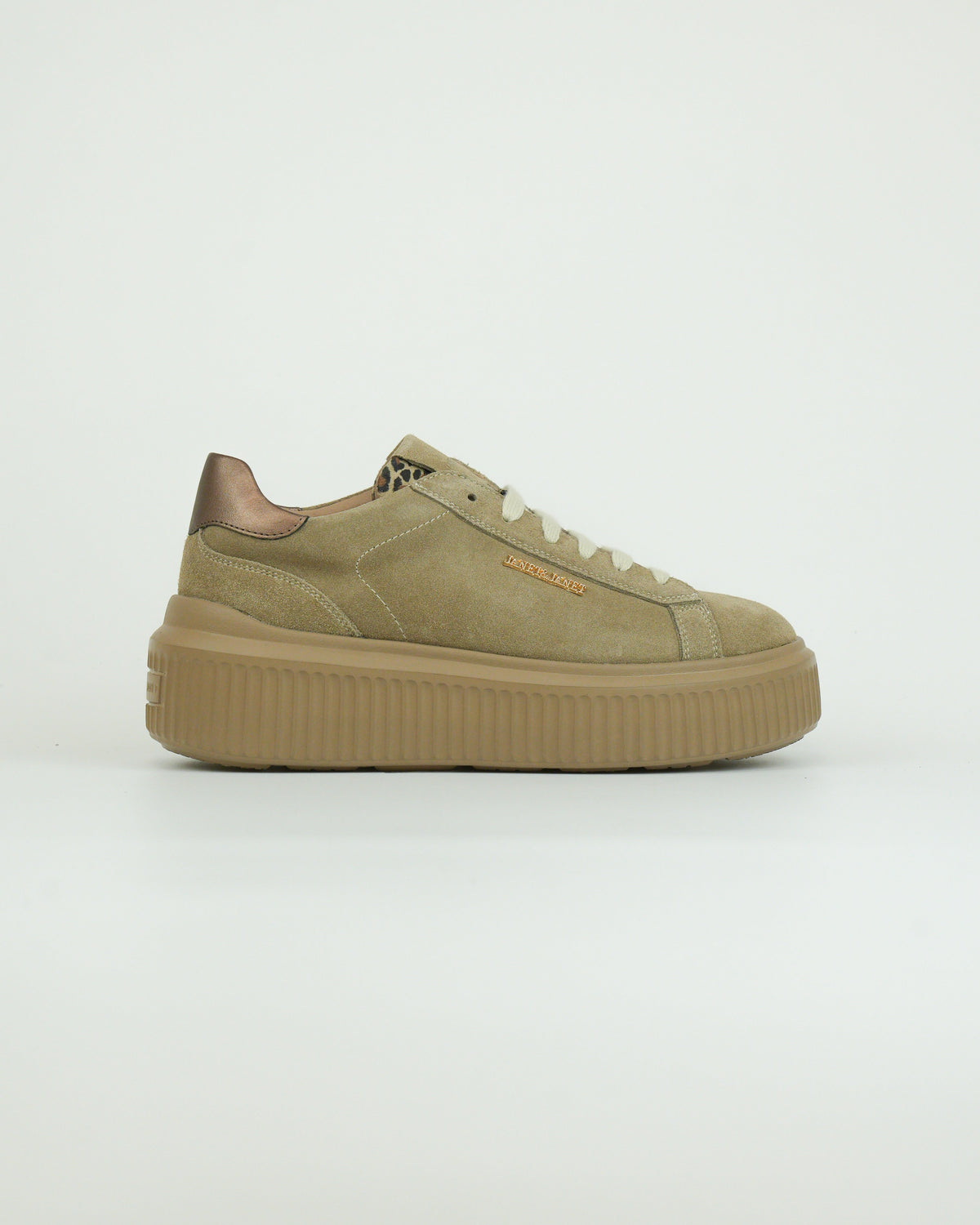 Sneaker in camoscio