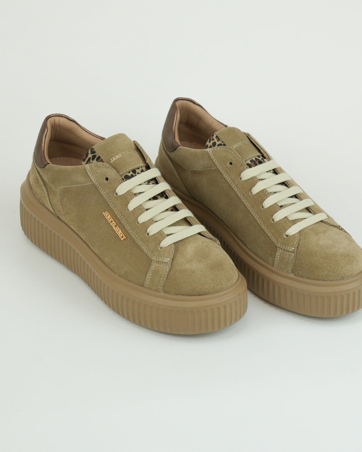 Sneaker in camoscio