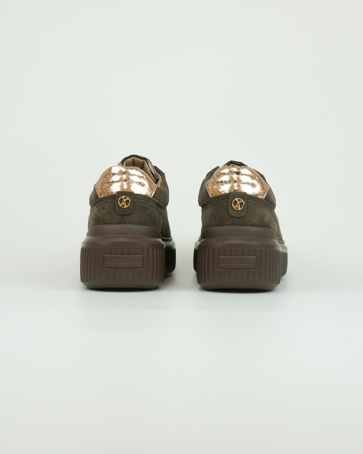 Sneaker in camoscio