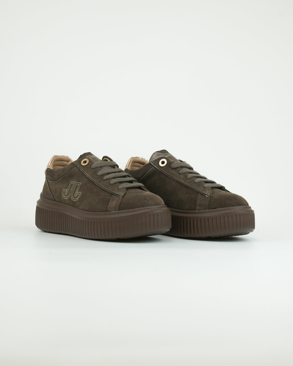 Sneaker in camoscio