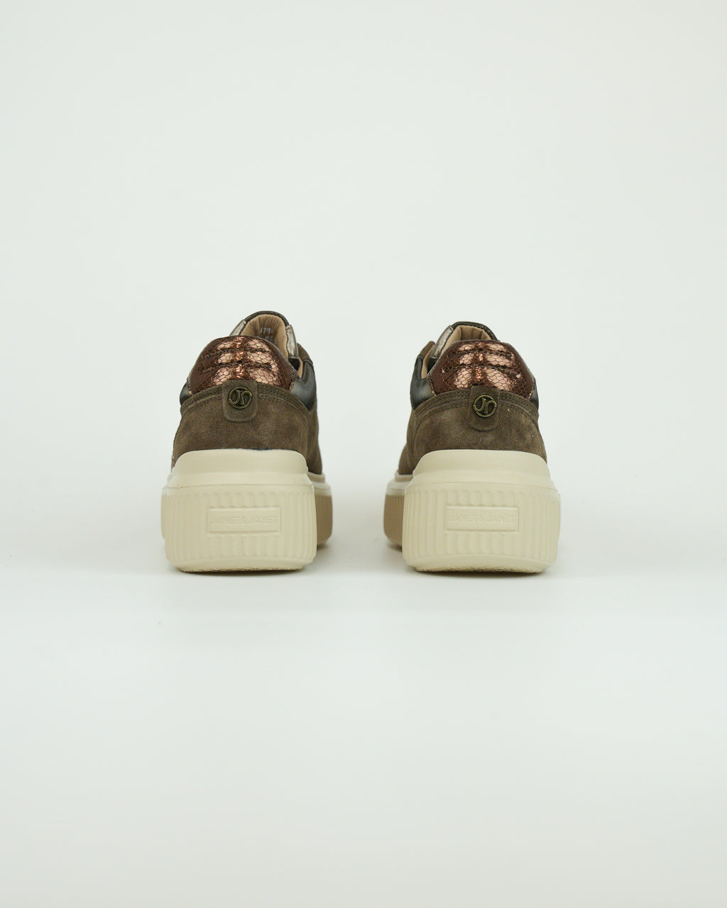 Sneaker in camoscio e strass