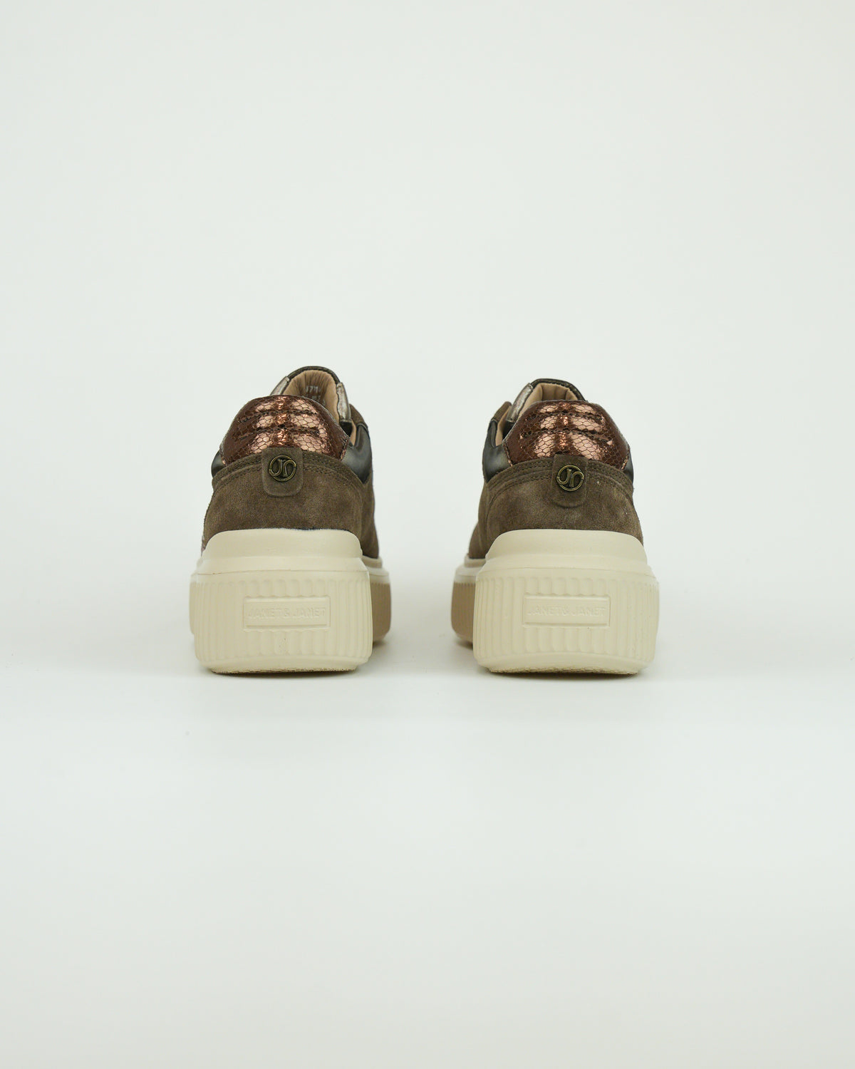 Sneaker in camoscio e strass