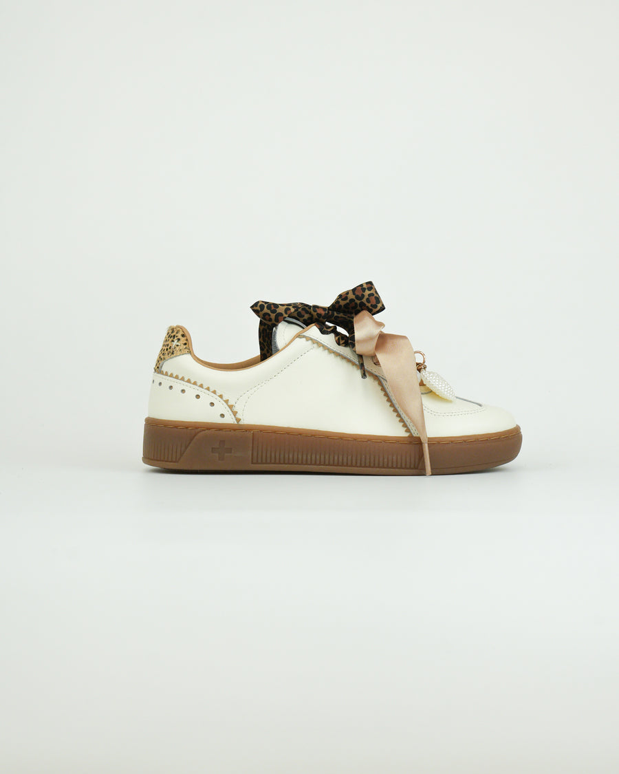 Sneaker con lacci in raso e dettagli animalier