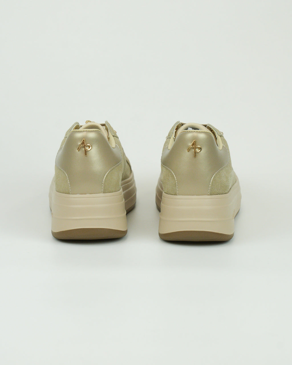 Sneaker Lifty15 platform con dettaglio gioiello