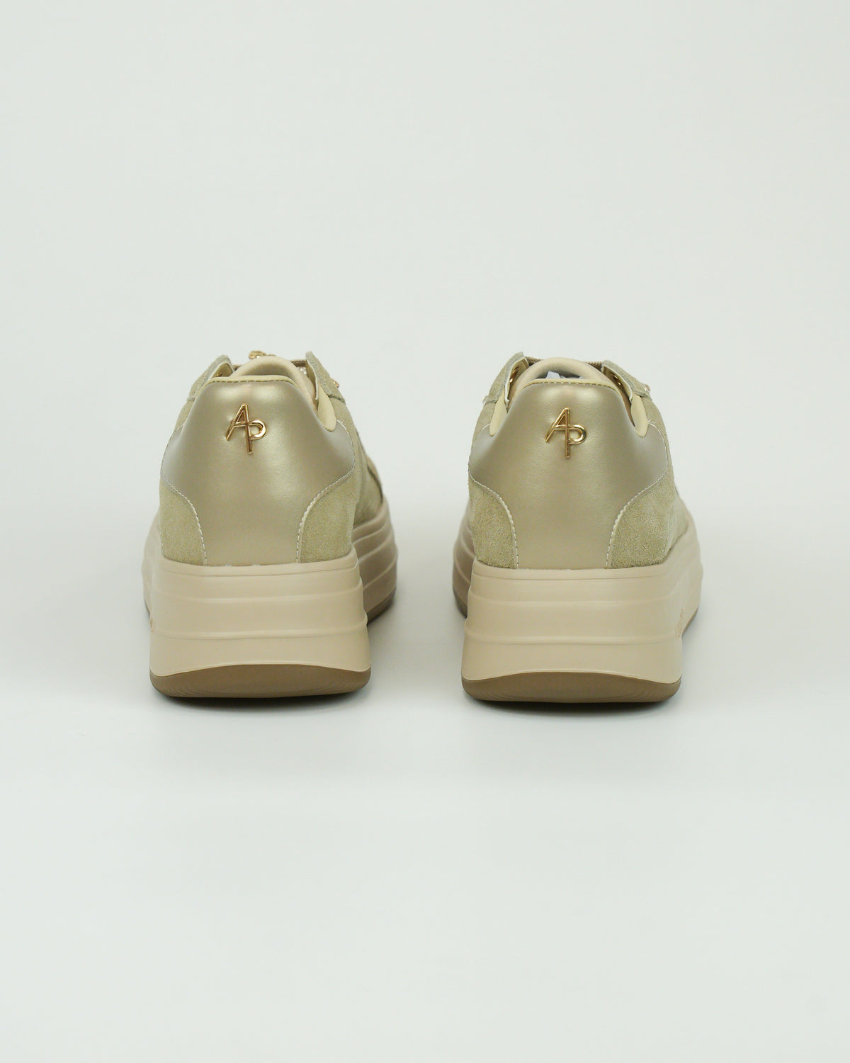 Sneaker Lifty15 platform con dettaglio gioiello