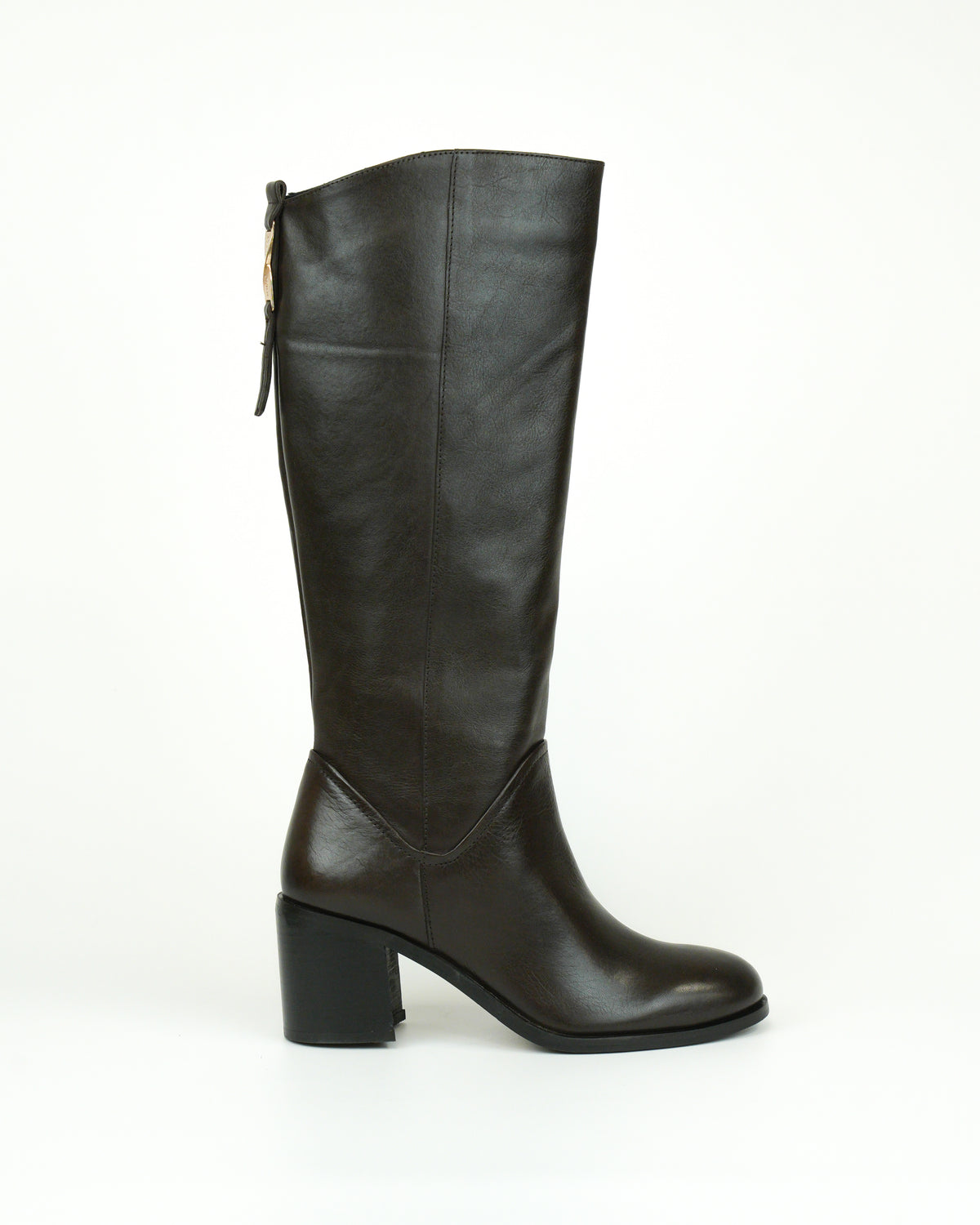 Stivale in pelle con accessorio sul dietro