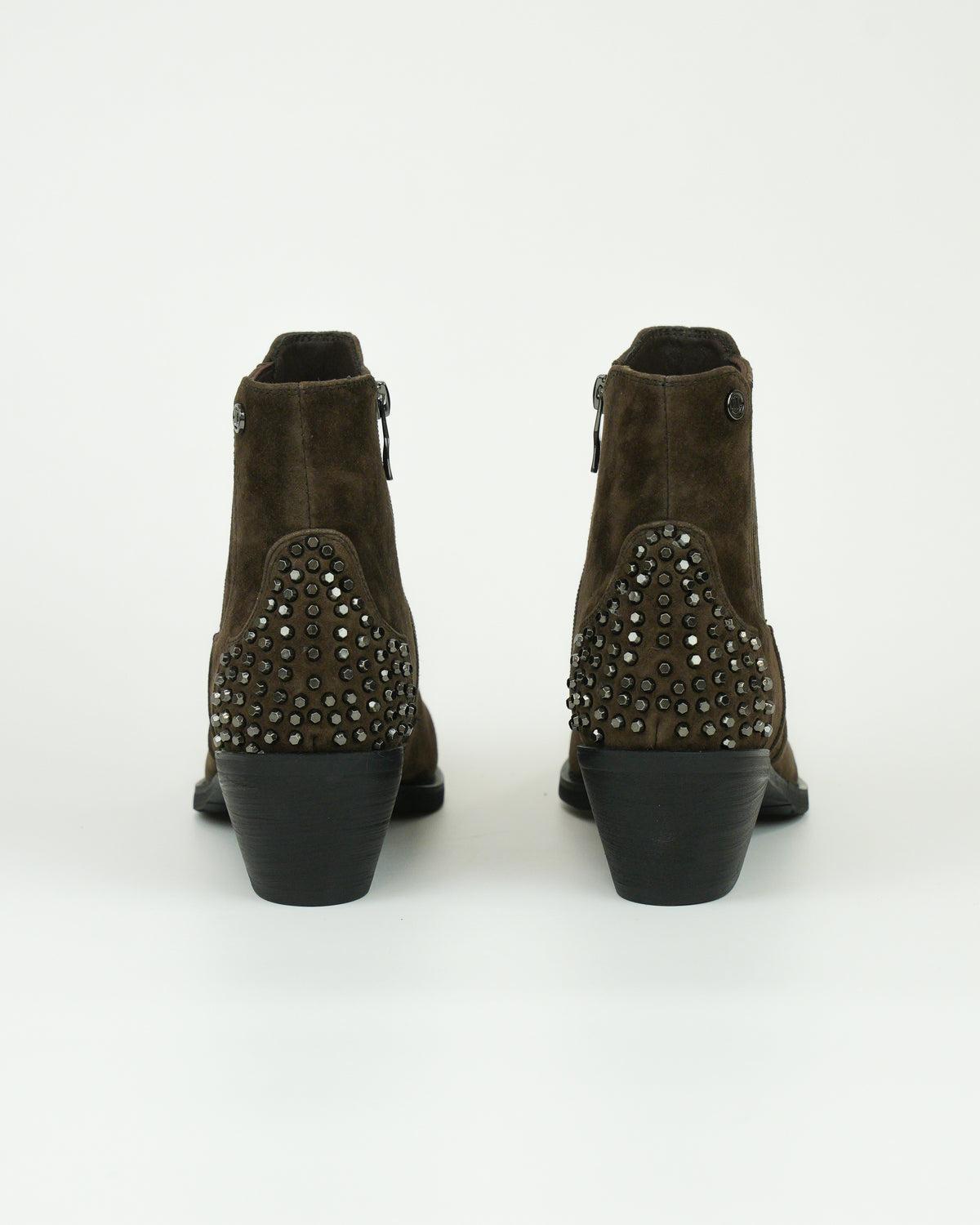Stivaletto western in camoscio con borchie