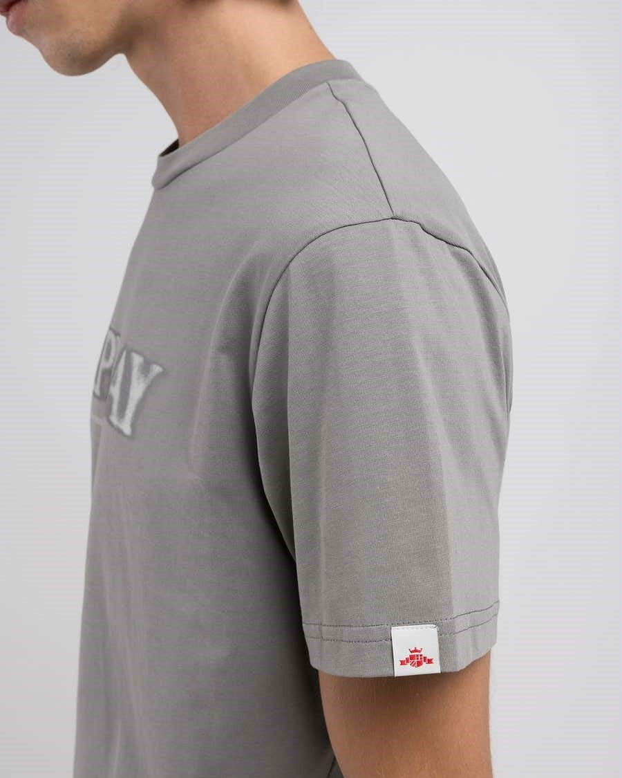 T-Shirt con lettering sfocato
