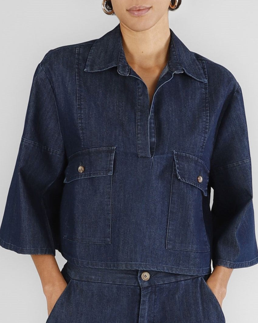 Camicia cropped con tasconi