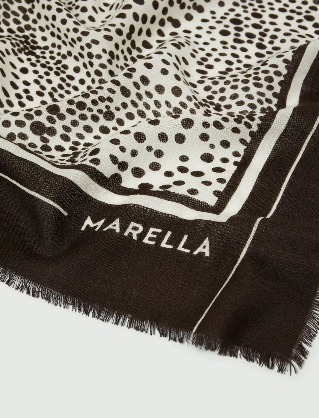 Scialle in lana con fantasia animalier Mlaerba